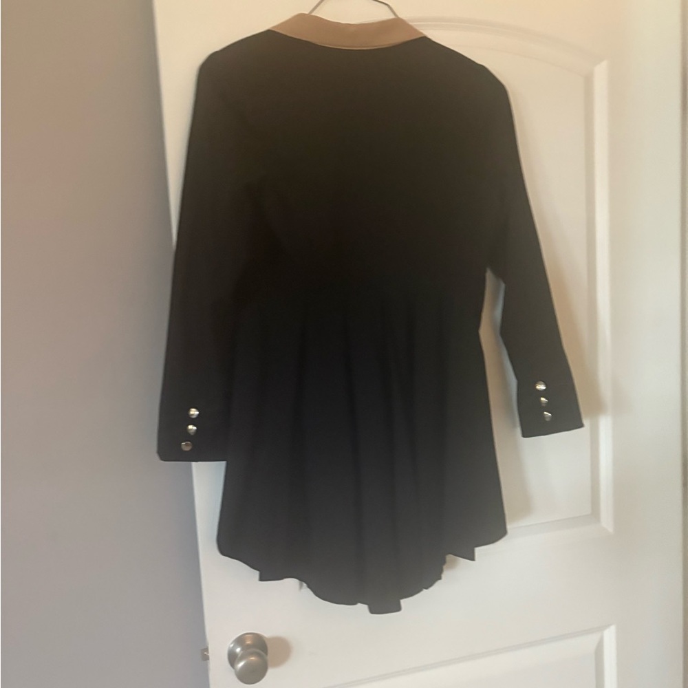 Chic Black Buttoned Long Sleeve Top